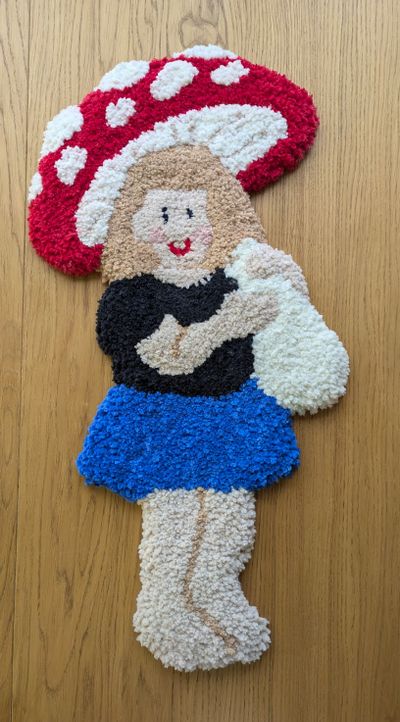 Девочка с грибом